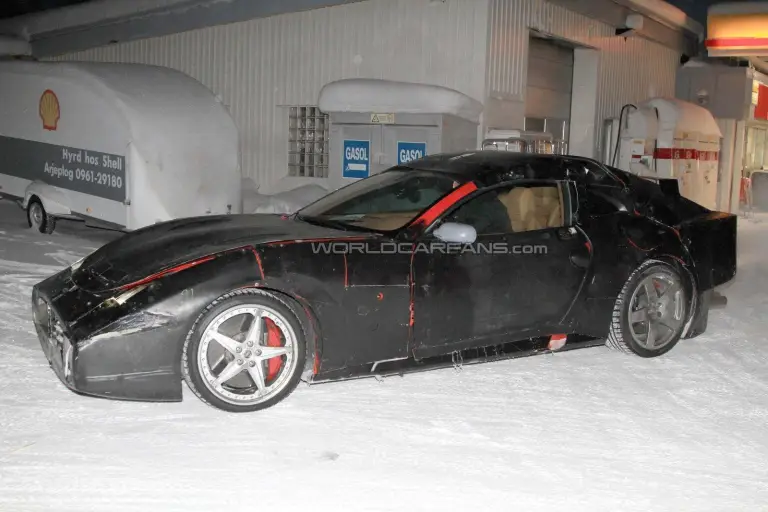 Ferrari 612 Shooting Brake - Foto spia 19-01-2011 - 8