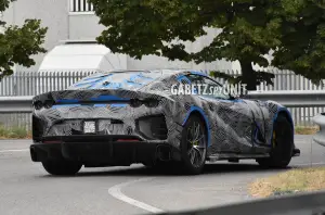 Ferrari 812 Competizione - Foto Spia Walter Vayr - 6