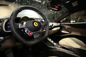 Ferrari 812 Superfast FOTO LIVE - Salone di Ginevra 2017  - 14