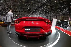 Ferrari 812 Superfast FOTO LIVE - Salone di Ginevra 2017  - 18