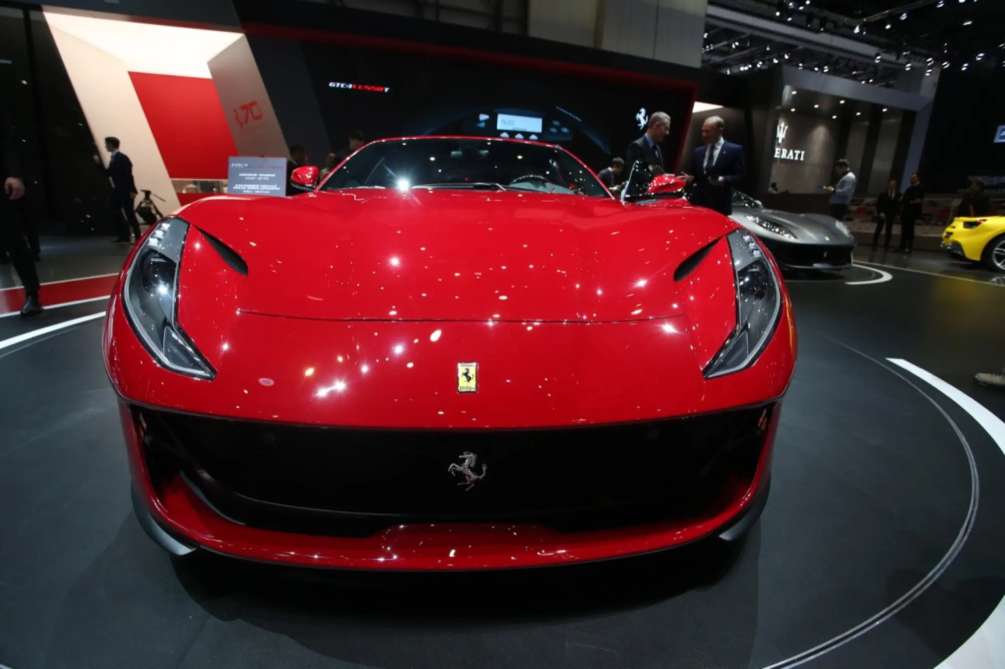 Ferrari 812 Superfast FOTO LIVE - Salone di Ginevra 2017  - 22