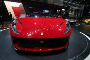 Ferrari 812 Superfast FOTO LIVE - Salone di Ginevra 2017  - 22