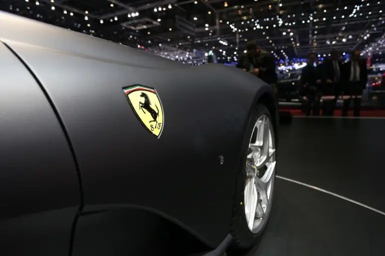 Ferrari 812 Superfast FOTO LIVE - Salone di Ginevra 2017  - 30