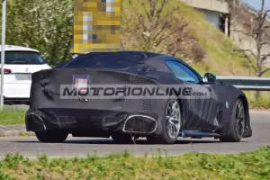 Ferrari 812 Versione Speciale - Foto spia 23-3-2021