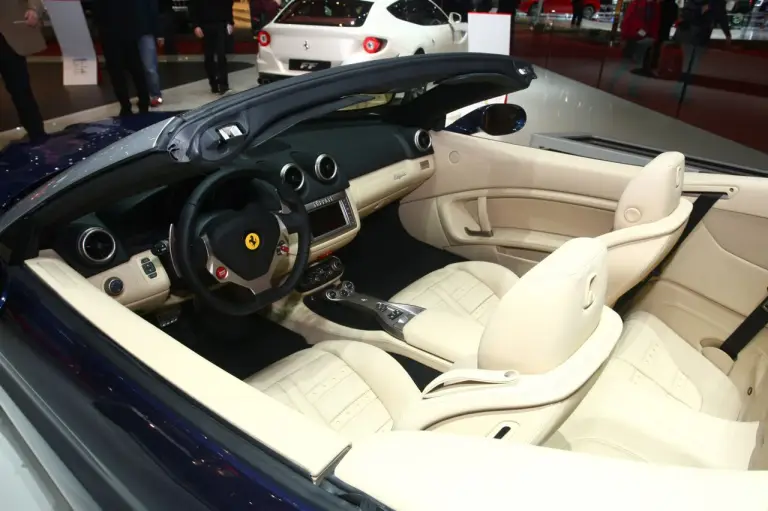 Ferrari California - Salone di Ginevra 2012 - 3