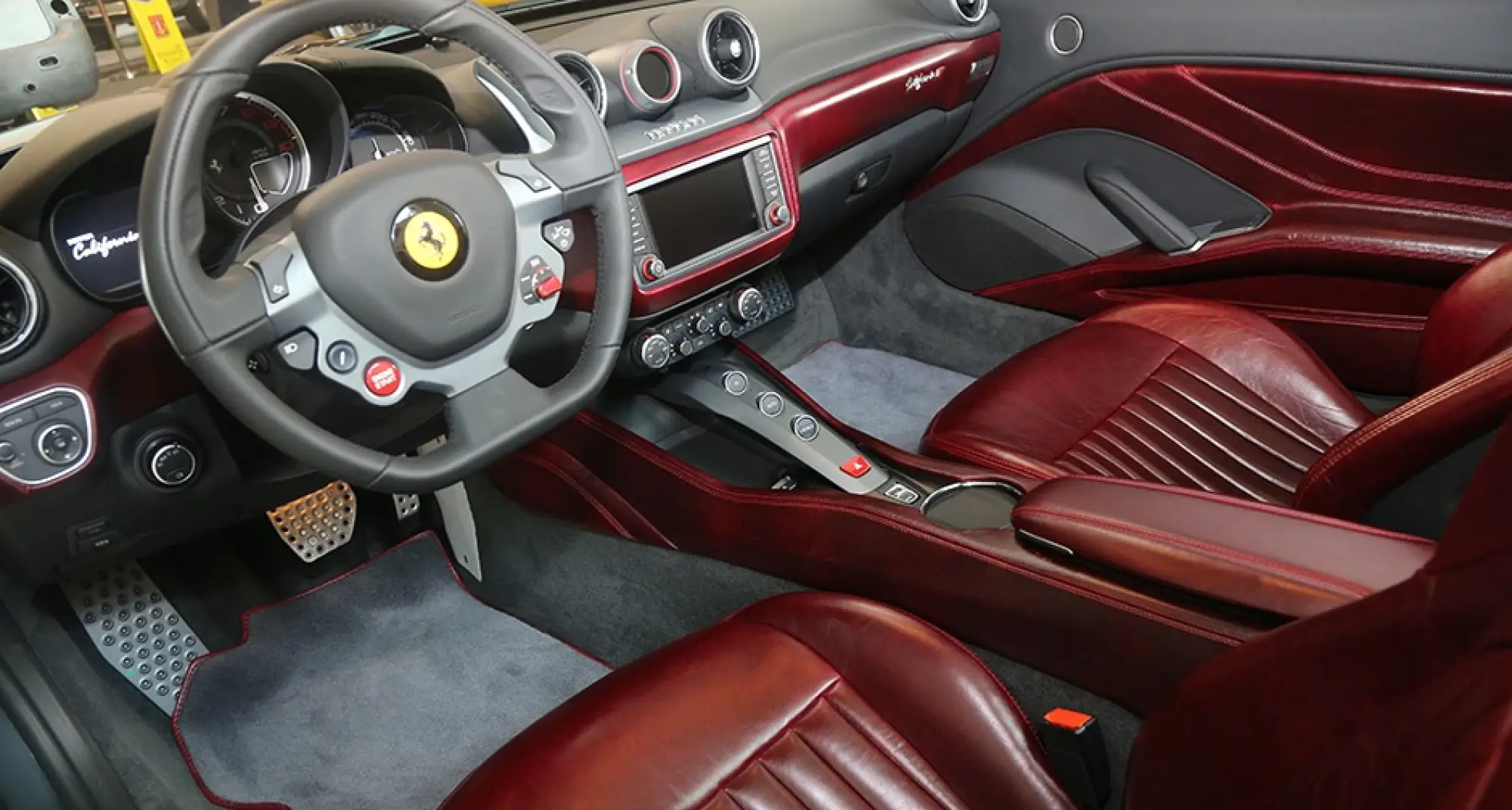 Ferrari California T HS Tailor Made - 3