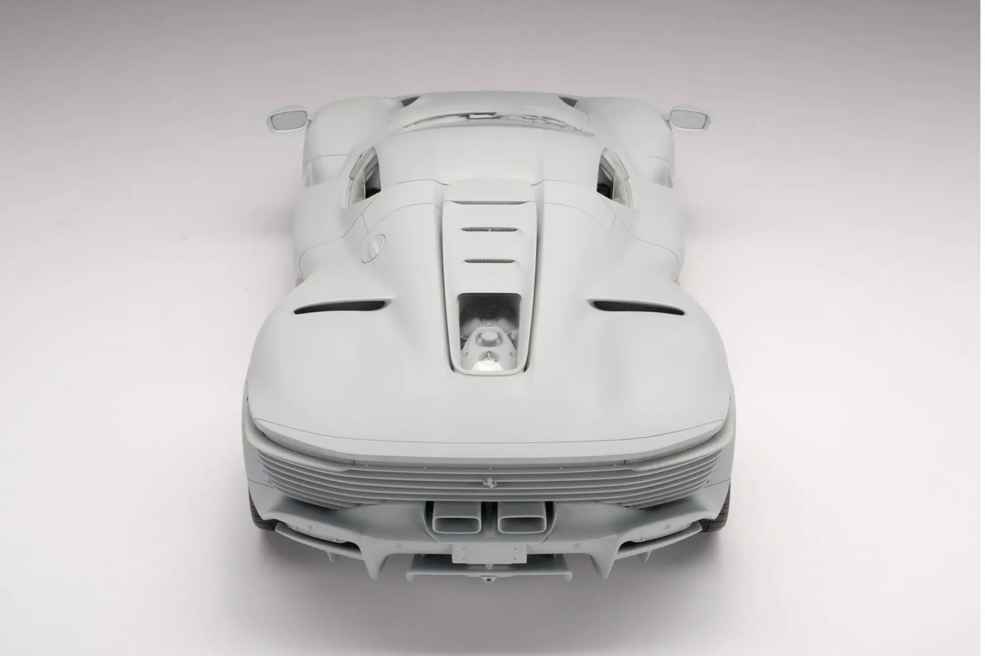 Ferrari Daytona SP3 1:8 by Amalgam - Foto - 7