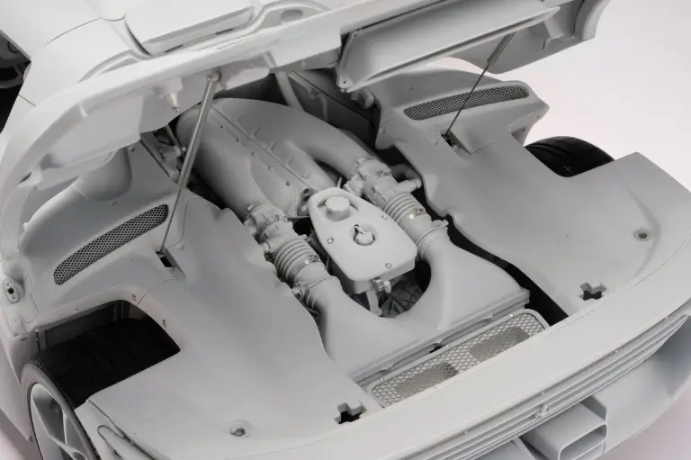 Ferrari Daytona SP3 1:8 by Amalgam - Foto - 2