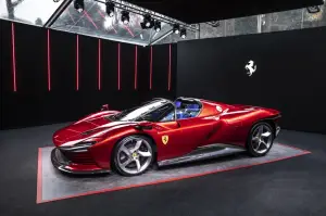 Ferrari Daytona SP3 - Foto Ufficiali  - 5