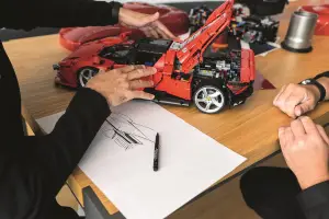 Ferrari Daytona SP3 LEGO Technic