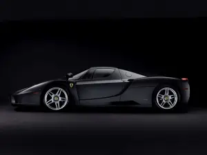 Ferrari Enzo 2004 asta - Foto