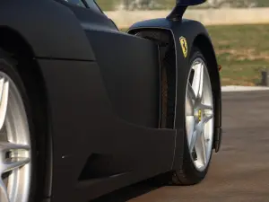 Ferrari Enzo 2004 asta - Foto