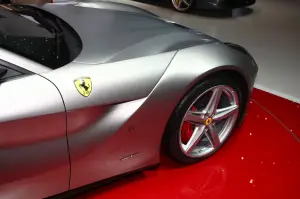 Ferrari F12 berlinetta Alluminio e Interni - Salone di Ginevra 2012