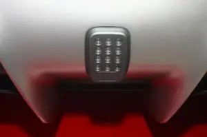 Ferrari F12 berlinetta Alluminio e Interni - Salone di Ginevra 2012