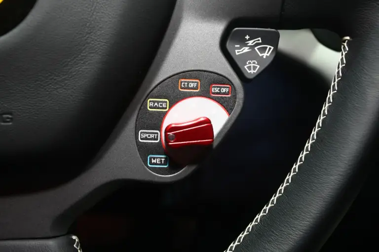 Ferrari F12 berlinetta Alluminio e Interni - Salone di Ginevra 2012 - 14