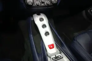 Ferrari F12 berlinetta Alluminio e Interni - Salone di Ginevra 2012