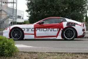 Ferrari F12 GTO - Foto spia 18-08-2015