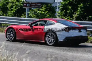 Ferrari F12 M - Foto spia 04-06-2015 - 7