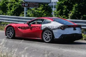 Ferrari F12 M - Foto spia 04-06-2015