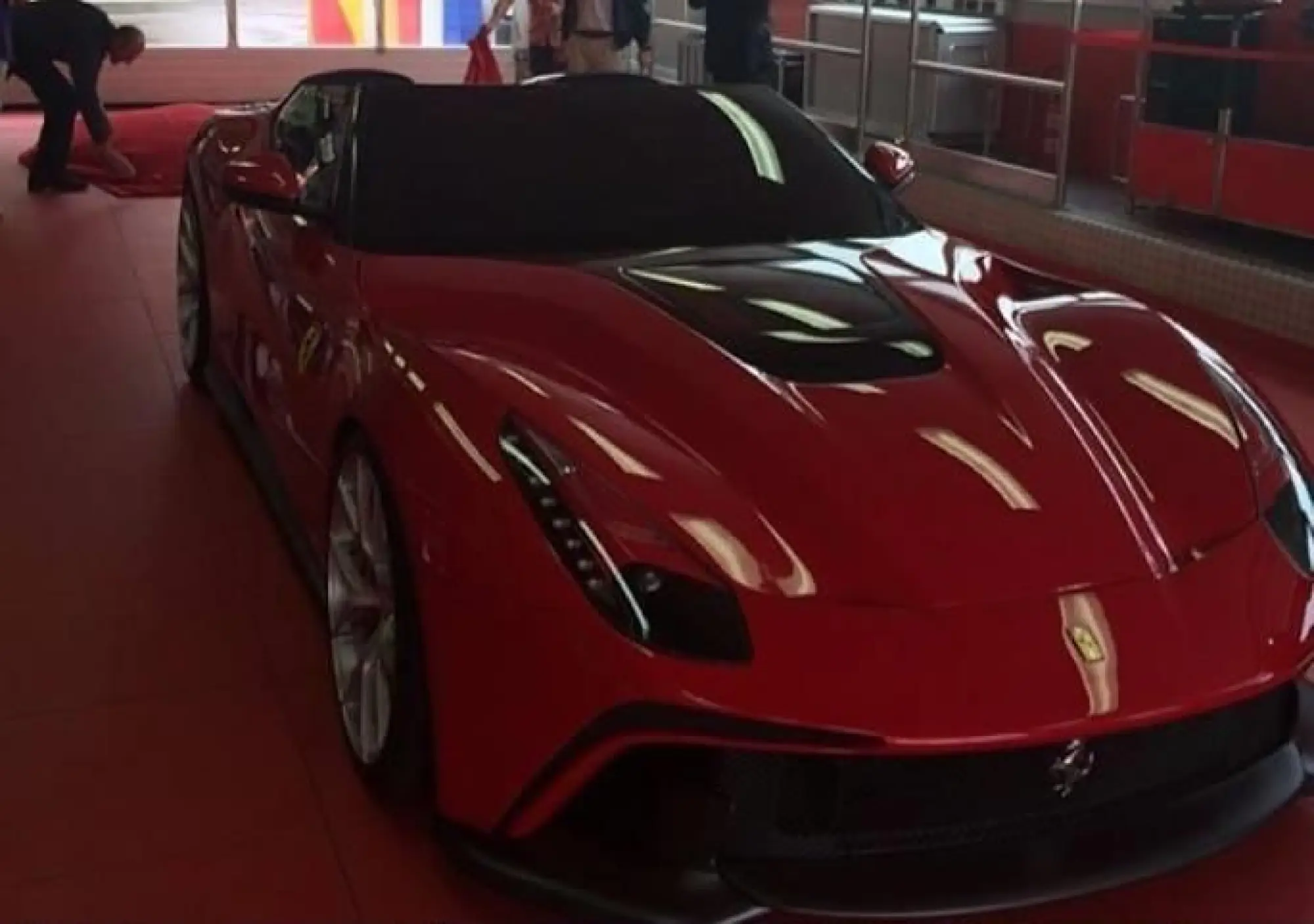 Ferrari F12 TRS prime immagini - 1