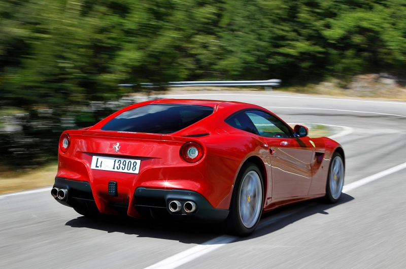 Ferrari F12berlinetta nuove immagini