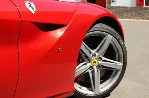 Ferrari F12berlinetta nuove immagini