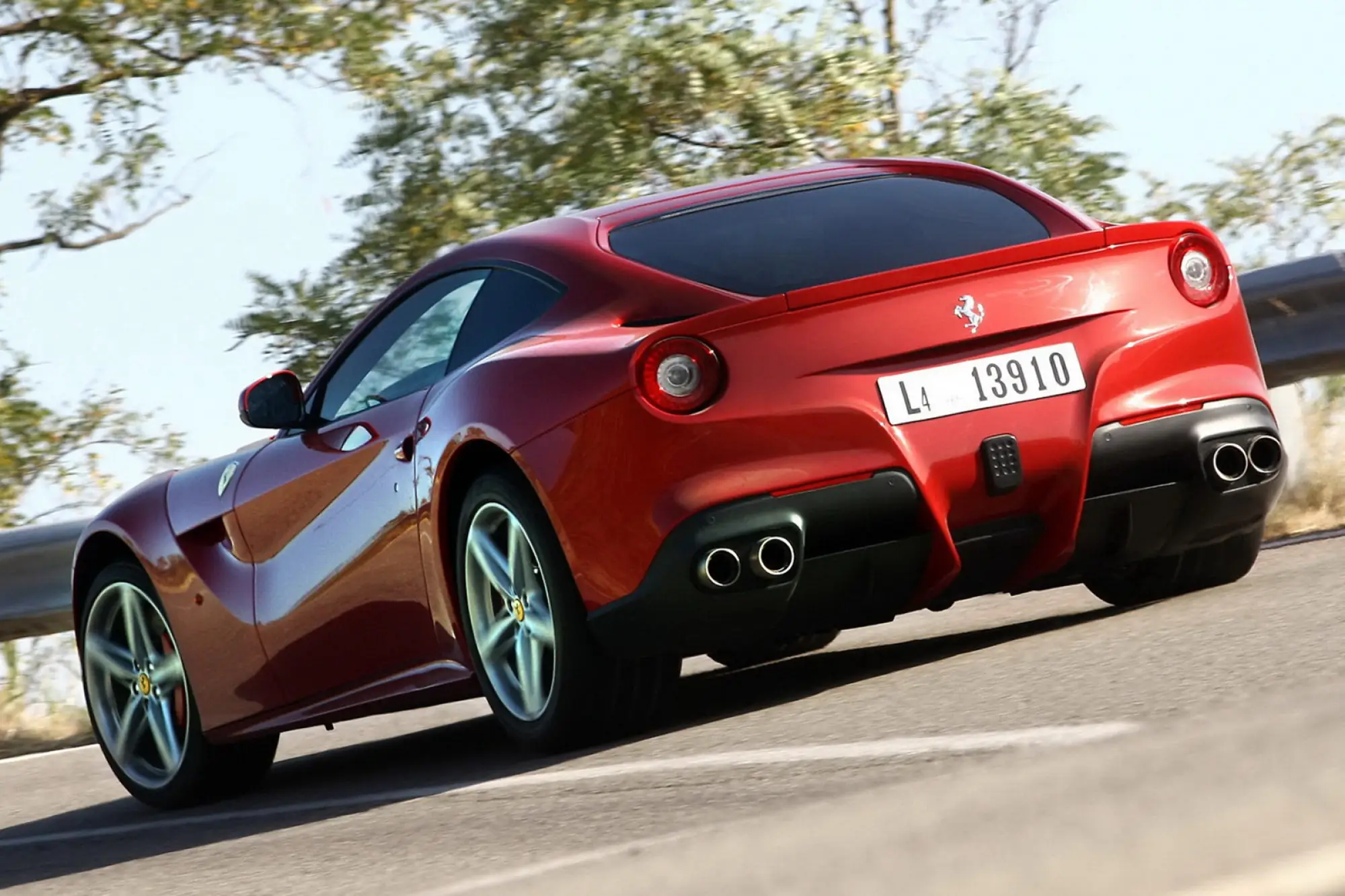 Ferrari F12berlinetta nuove immagini - 21