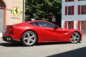 Ferrari F12berlinetta nuove immagini