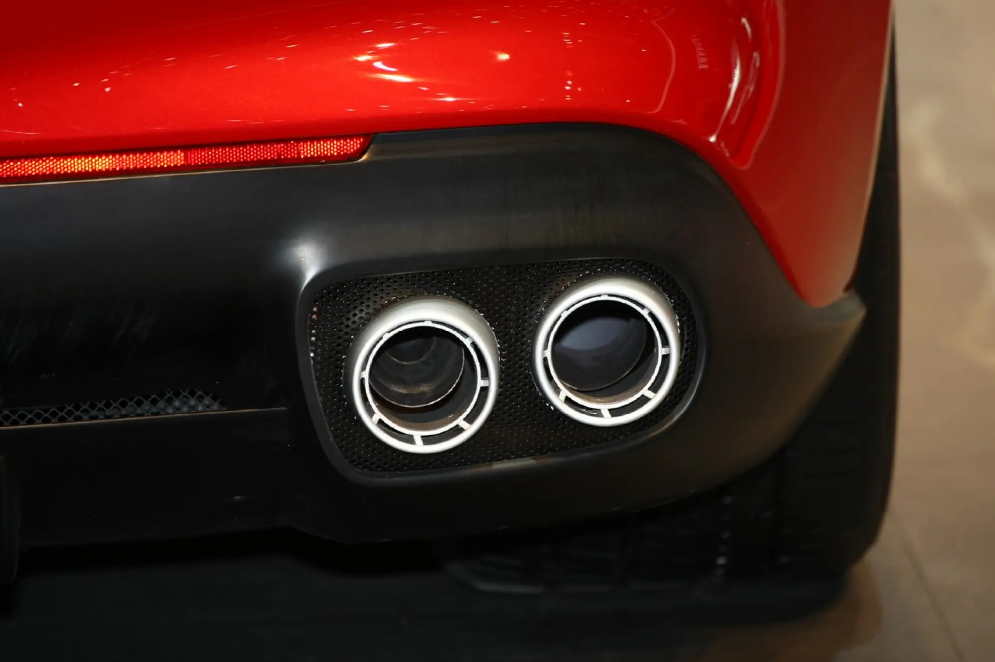 Ferrari F12berlinetta - Salone di Ginevra 2012 - 7