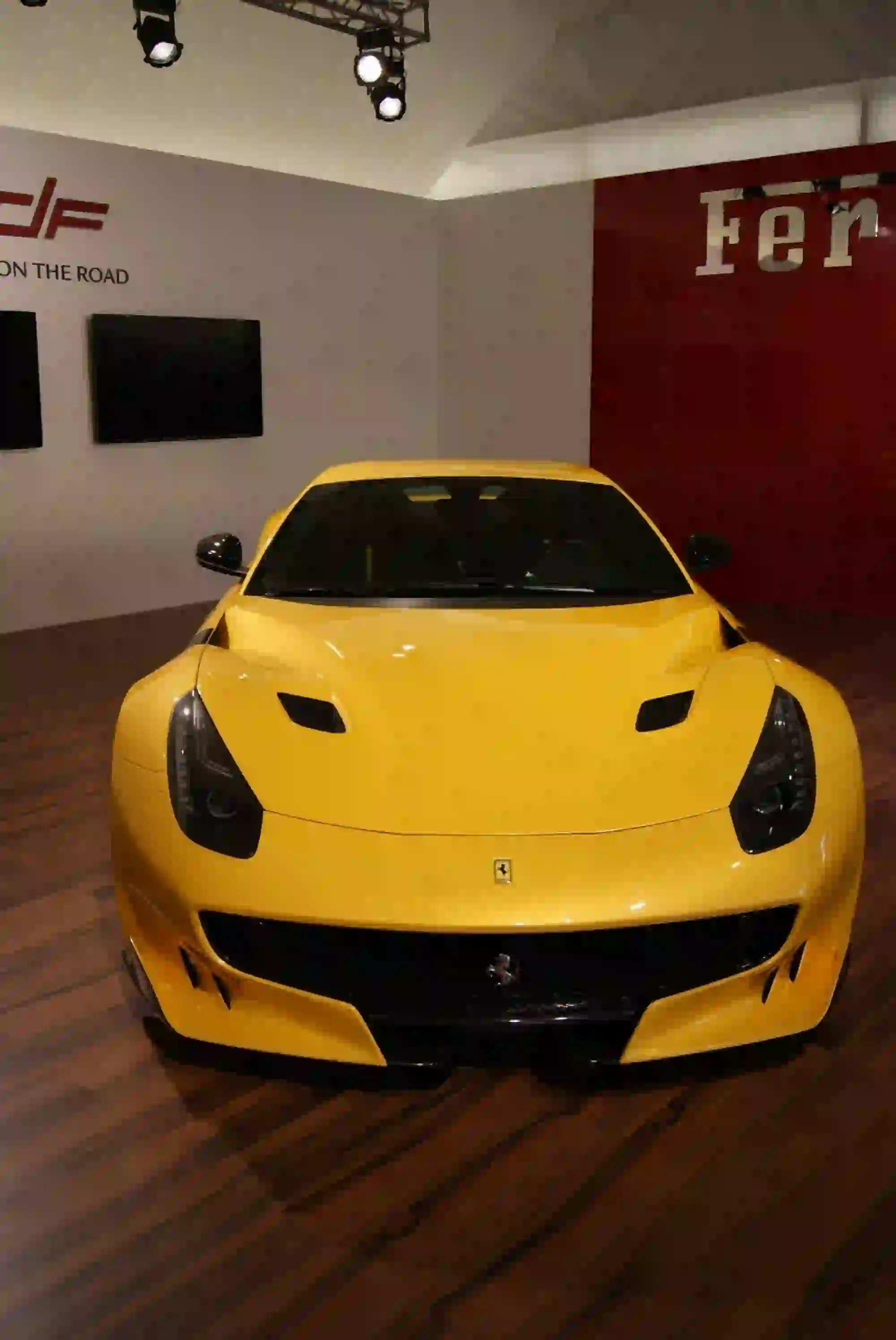 Ferrari F12tdf - 31