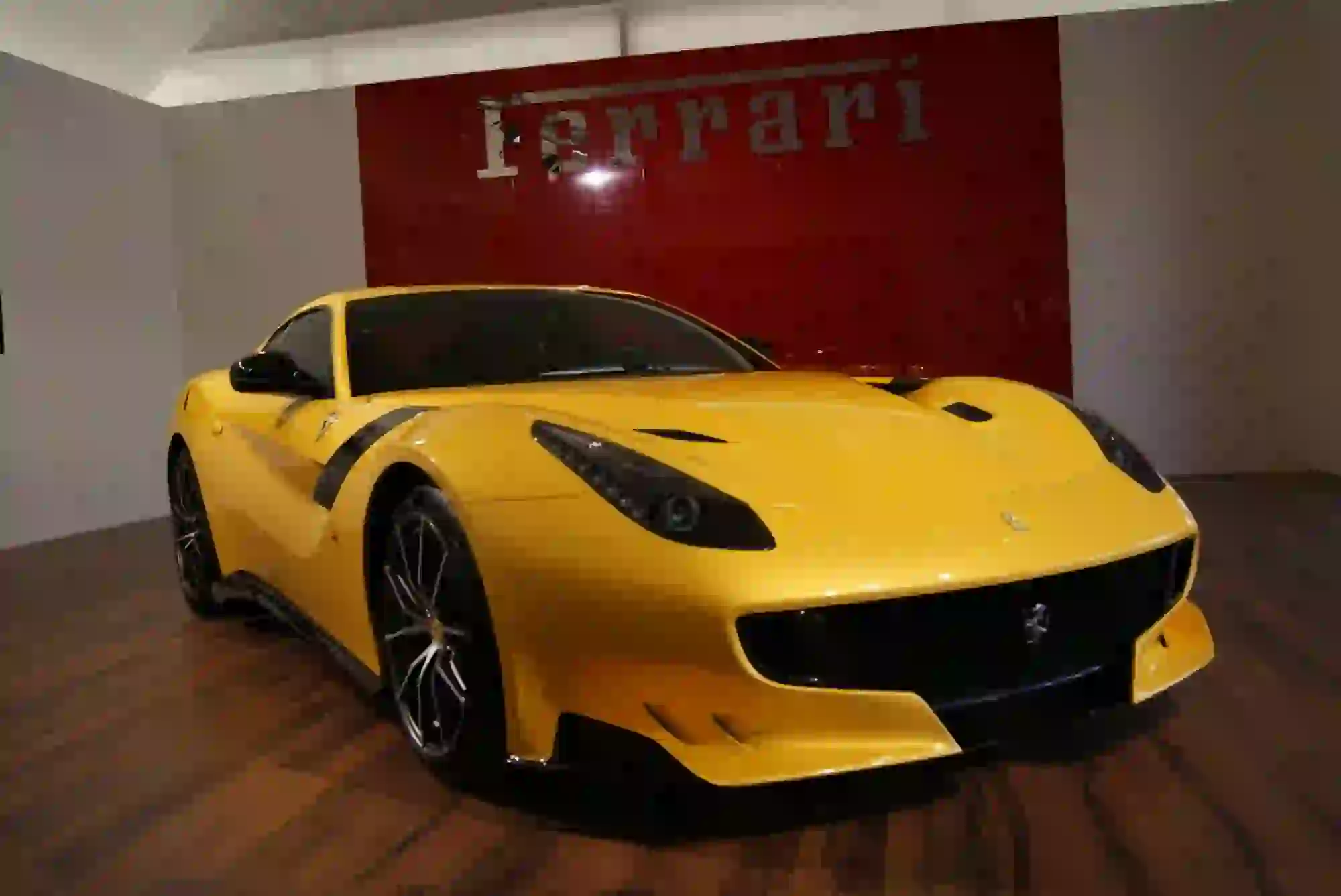 Ferrari F12tdf - 44