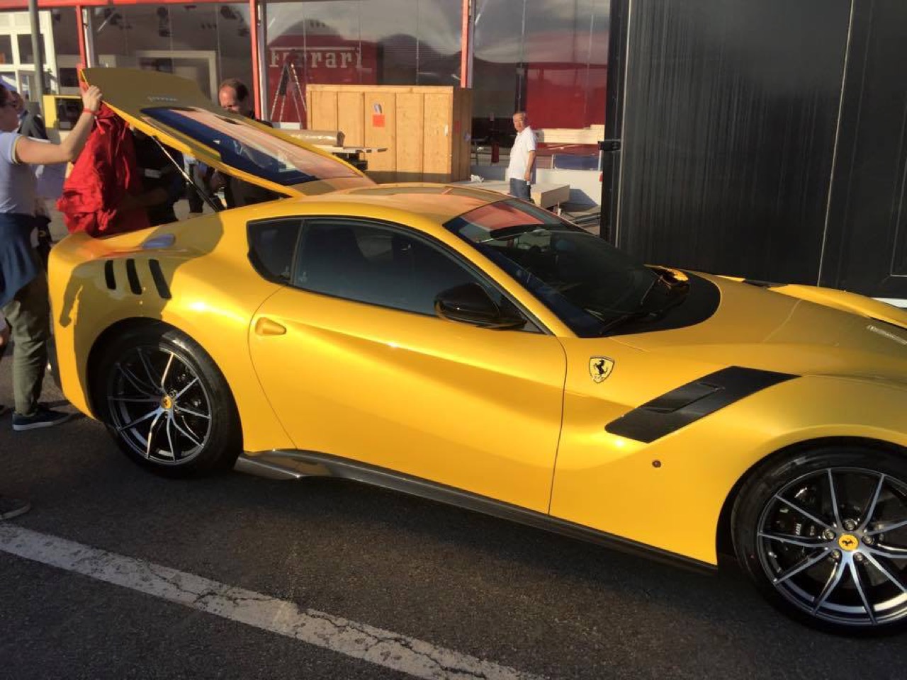 Ferrari F12tdf - altre foto della esclusiva supercar di Maranello