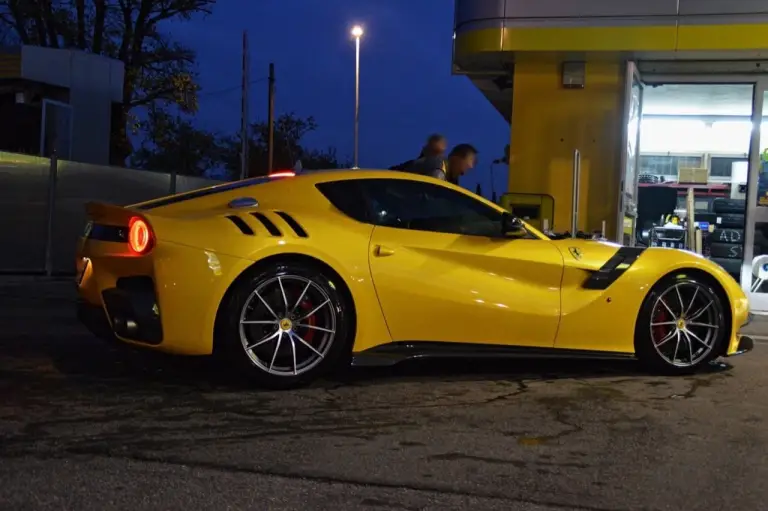 Ferrari F12tdf - nuove foto nei pressi di Maranello - 2