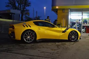 Ferrari F12tdf - nuove foto nei pressi di Maranello