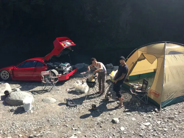 Ferrari F40 - camping - 3