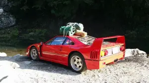 Ferrari F40 - camping - 12