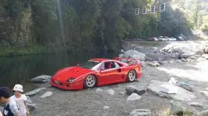 Ferrari F40 - camping