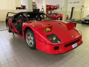 Ferrari F40 semidistrutta dalle fiamme - 1