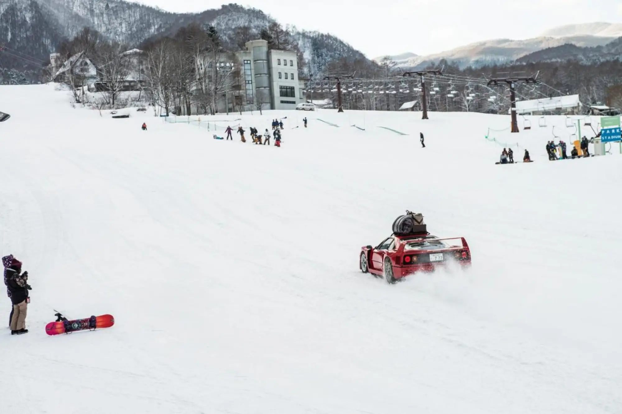 Ferrari F40 - Snow Camp - 3