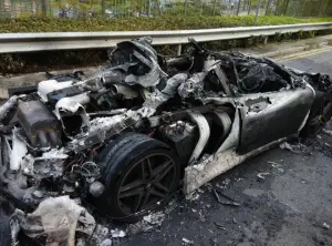 Ferrari F430 in fiamme - 3