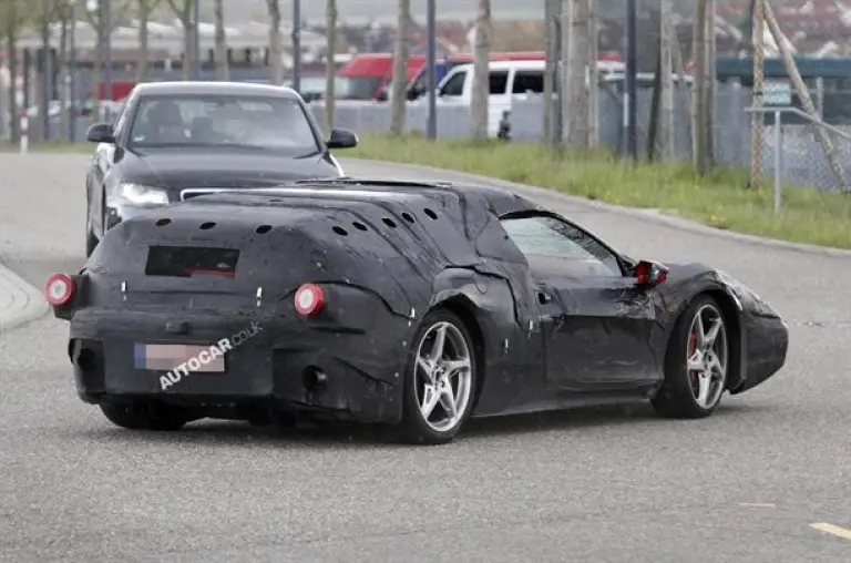 Ferrari F70 - Foto spia 26-04-2012 - 5