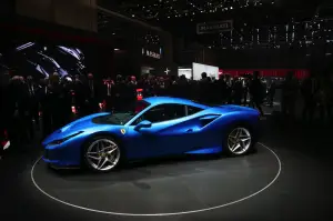 Ferrari F8 Tributo Foto Live - Salone di Ginevra 2019 - 21