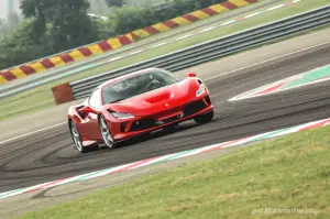 Ferrari F8 Tributo - Prova su strada