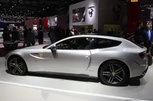 Ferrari FF - Salone di Parigi 2012 - 3