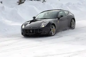 Ferrari FF sulle nevi delle Dolomiti - 2