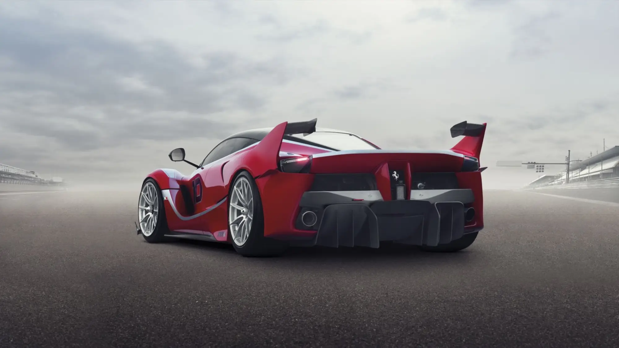 Ferrari FXX K - la bellezza delle prestazioni - 17