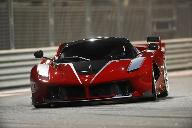Ferrari FXX K - la bellezza delle prestazioni - 24