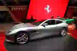 Ferrari GTC4 Lusso T - Salone di Parigi 2016 - 4