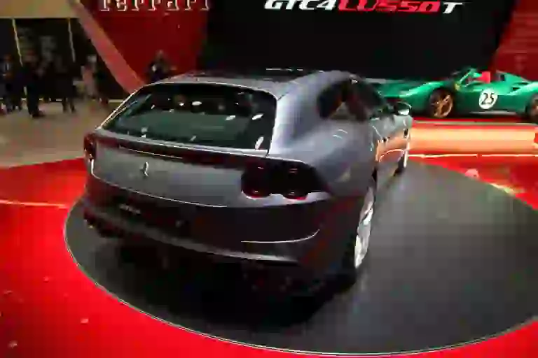 Ferrari GTC4 Lusso T - Salone di Parigi 2016 - 10