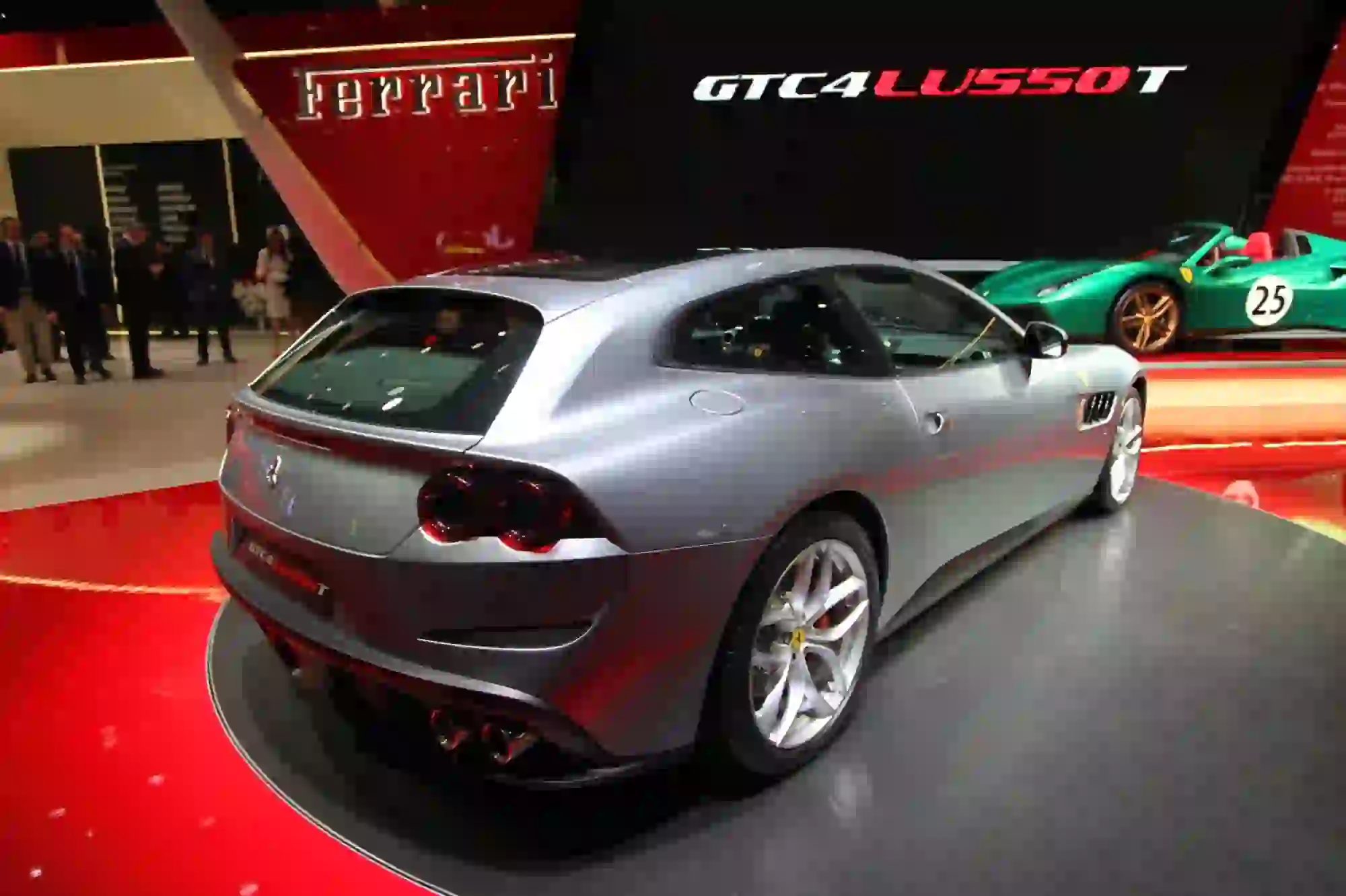 Ferrari GTC4 Lusso T - Salone di Parigi 2016 - 11